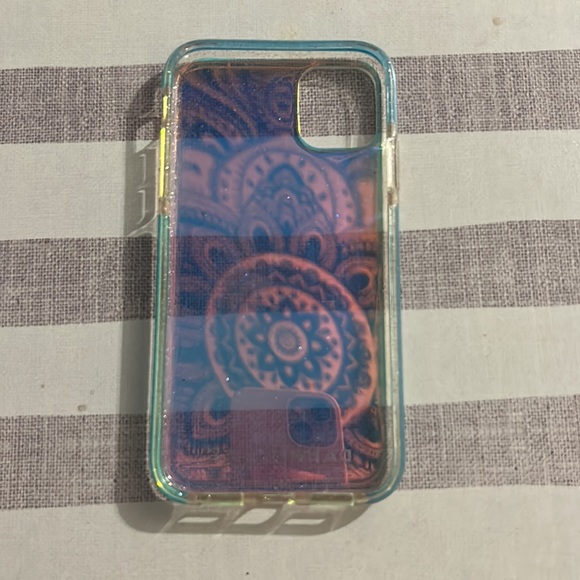 iPhone 11 case - Picture 3 of 8